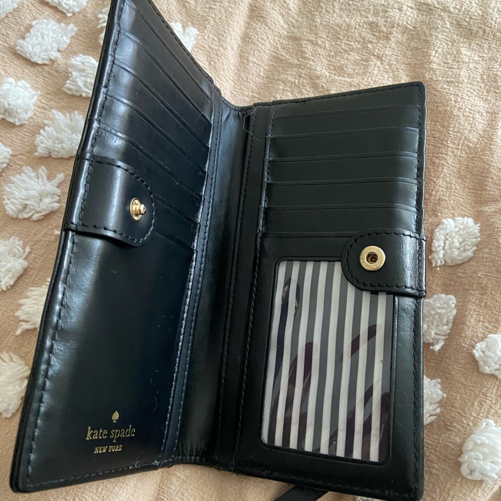 Kate Spade Wallet - Picture 2 of 3